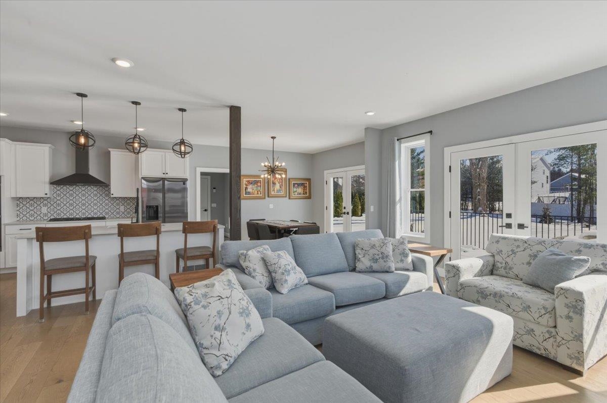 196 Chloe Circle Williston, VT 05495 - Photo 8 of 60