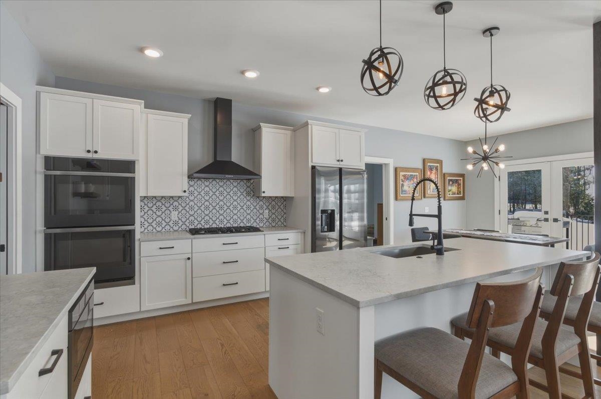 196 Chloe Circle Williston, VT 05495 - Photo 10 of 60