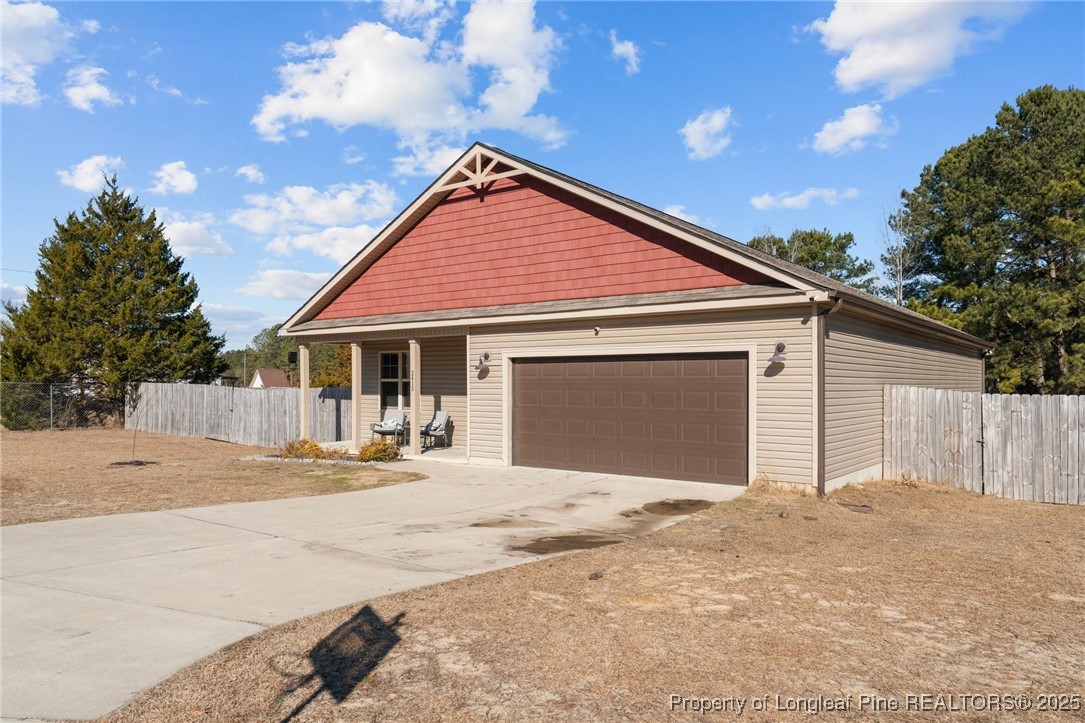 2415 Smith Road Hope Mills, NC 28348 - Photo 3 of 42 Gallery Image 3