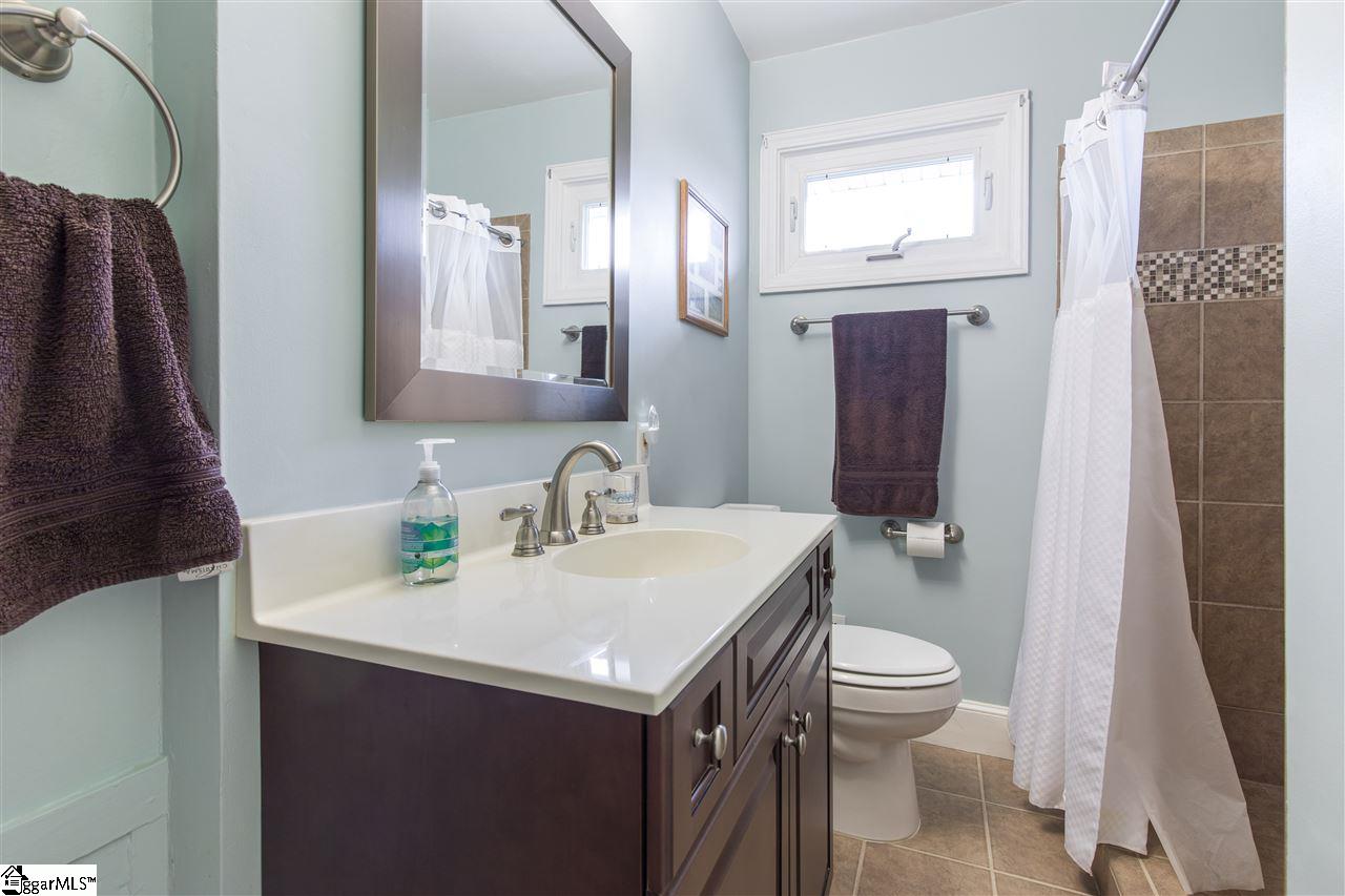 9 Primrose Lane Greenville, SC 29607 - Photo 15 of 21 Gallery Image 15
