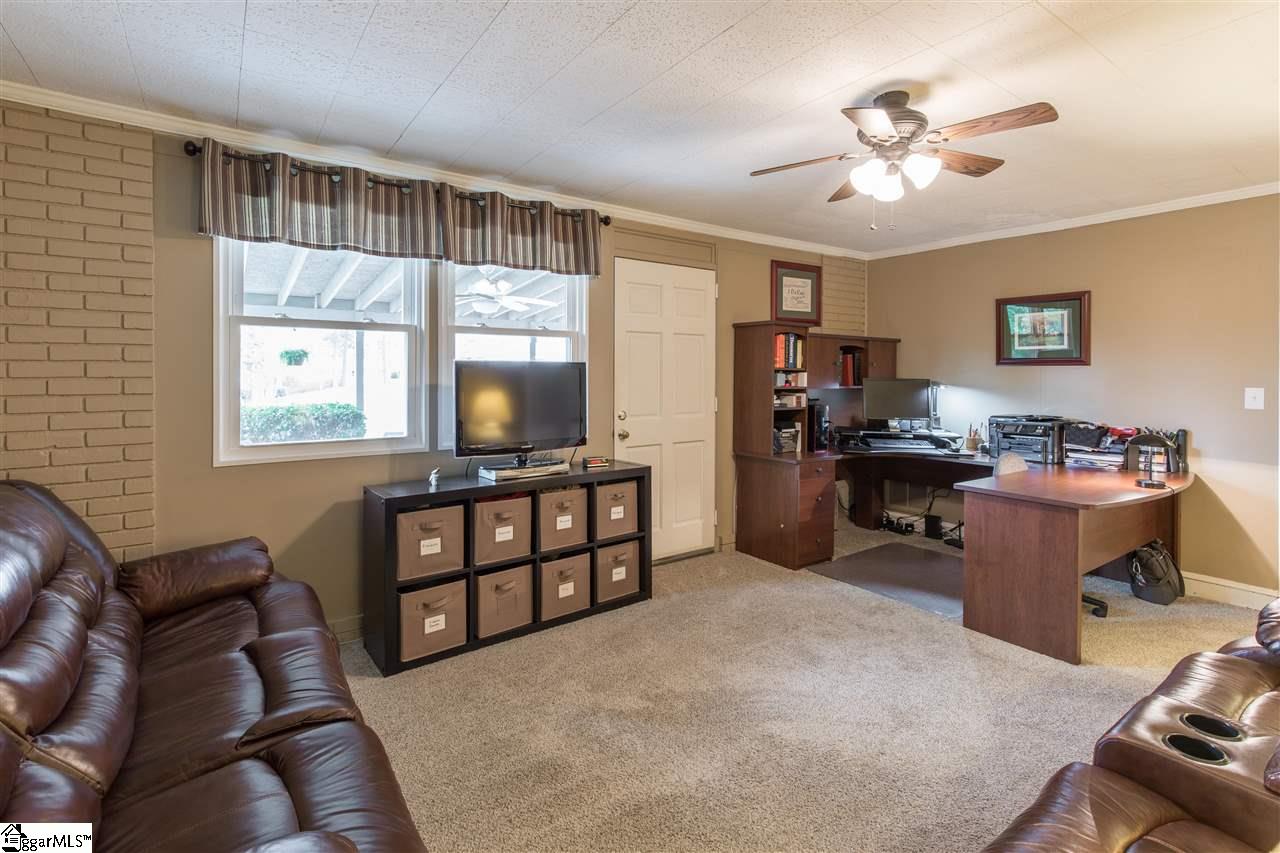 9 Primrose Lane Greenville, SC 29607 - Photo 18 of 21 Gallery Image 18