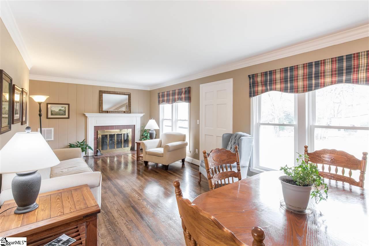 9 Primrose Lane Greenville, SC 29607 - Photo 4 of 21 Gallery Image 4