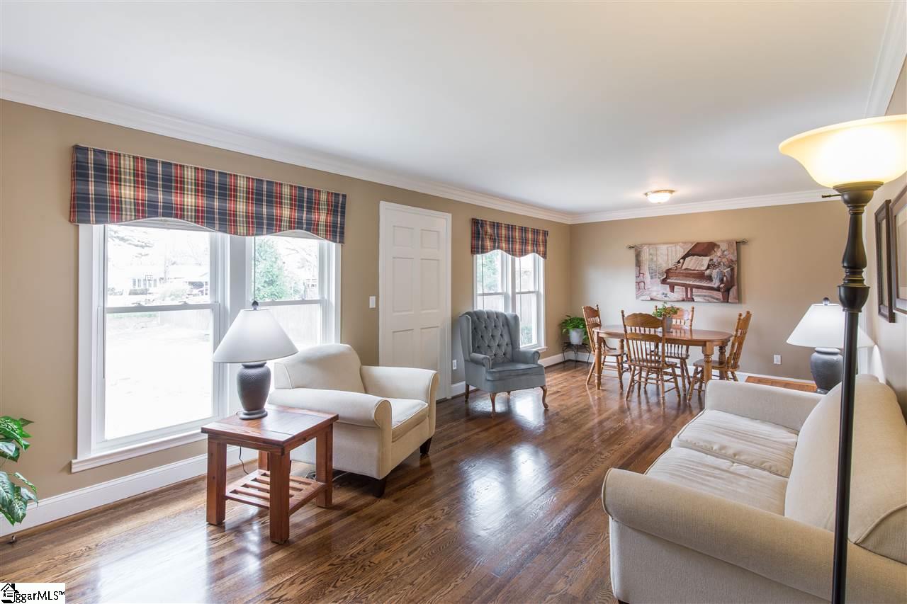 9 Primrose Lane Greenville, SC 29607 - Photo 5 of 21 Gallery Image 5
