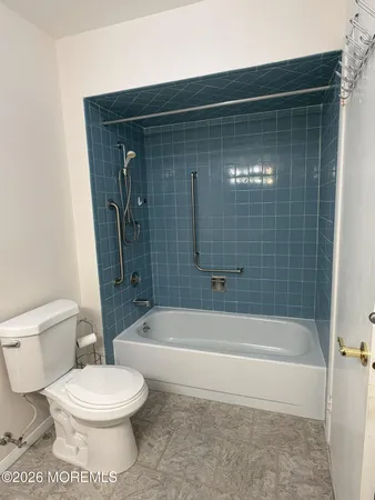 $2,098 | 84 Amberly Drive, Unit J, Manalapan, NJ 07726