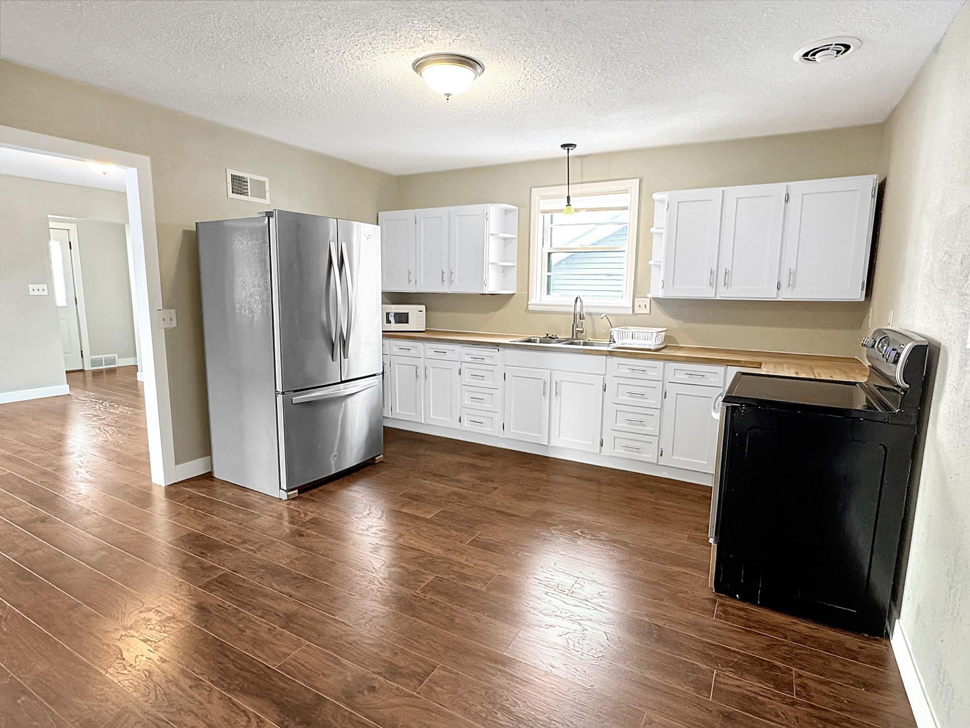 312 4th Street Jasper, MN 56144 - Photo 7 of 22