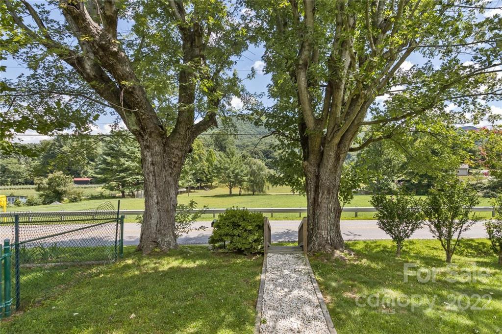 120 Beaverdam Loop Road Candler, NC 28715 - Photo 5 of 25 Gallery Image 5