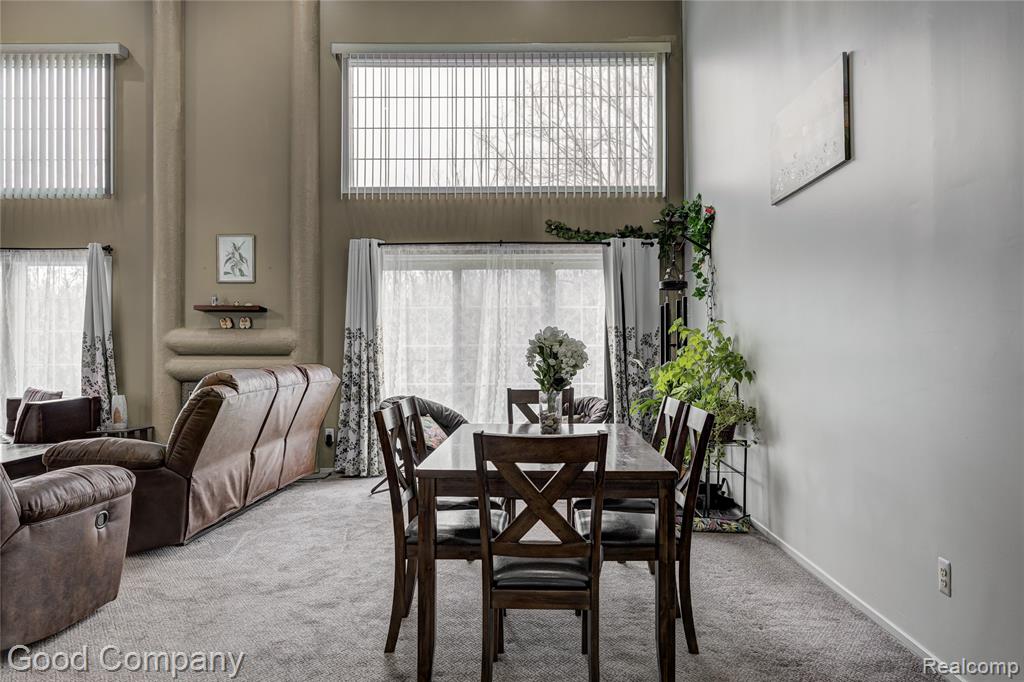 6255 Celeste Road West Bloomfield, MI 48322 - Photo 5 of 50