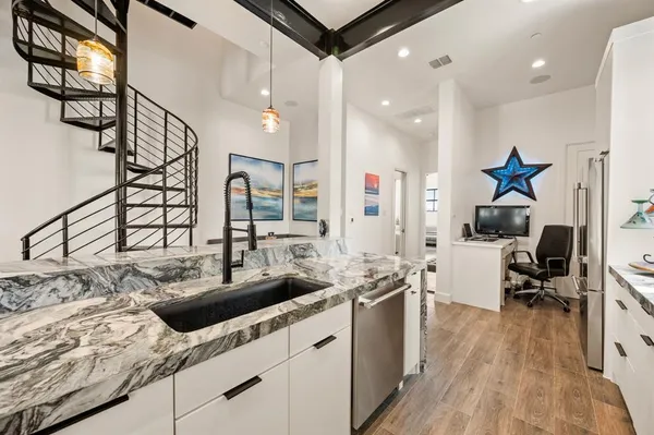 $1,775,000 | 2800 Lakeside Parkway, Unit 301, Flower Mound, TX 75022