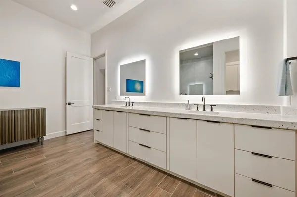 $1,775,000 | 2800 Lakeside Parkway, Unit 301, Flower Mound, TX 75022