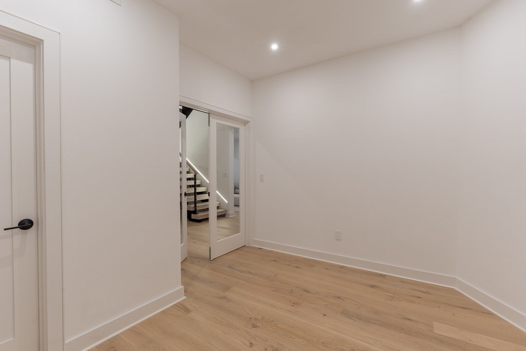 177 Thorndike Street, Unit 1 Brookline, MA 02446 - Photo 38 of 42