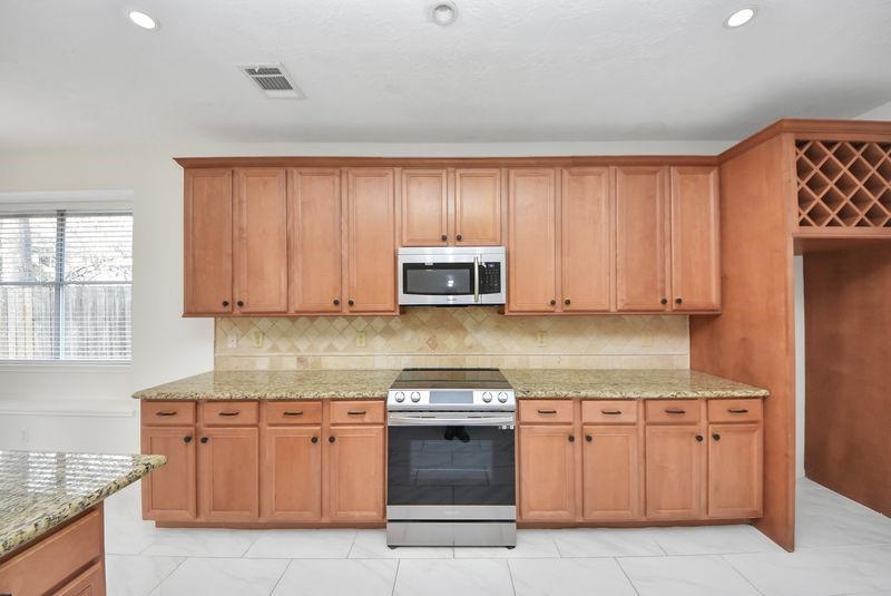 20831 Deauville Drive Spring, TX 77388 - Photo 19 of 42 Tons of counter space!