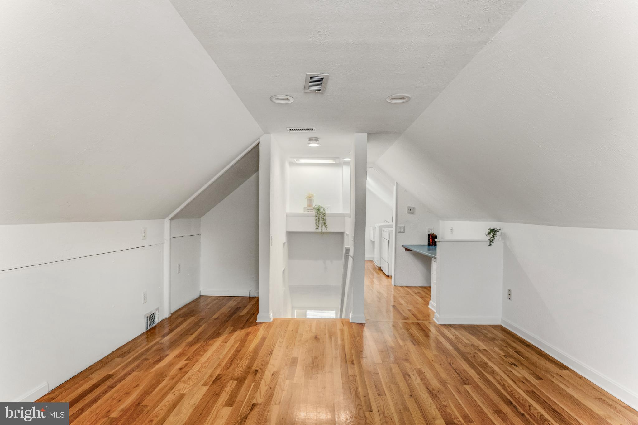 3106 Burgundy Road Alexandria, VA 22303 - Photo 14 of 24 a view of empty room with wooden floor