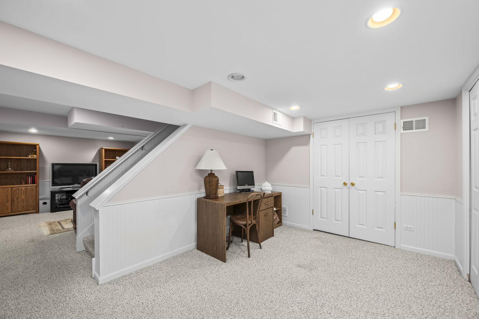 1101 Mayfair Road Arlington Heights, IL 60004 - Photo 22 of 34 Gallery Image 22