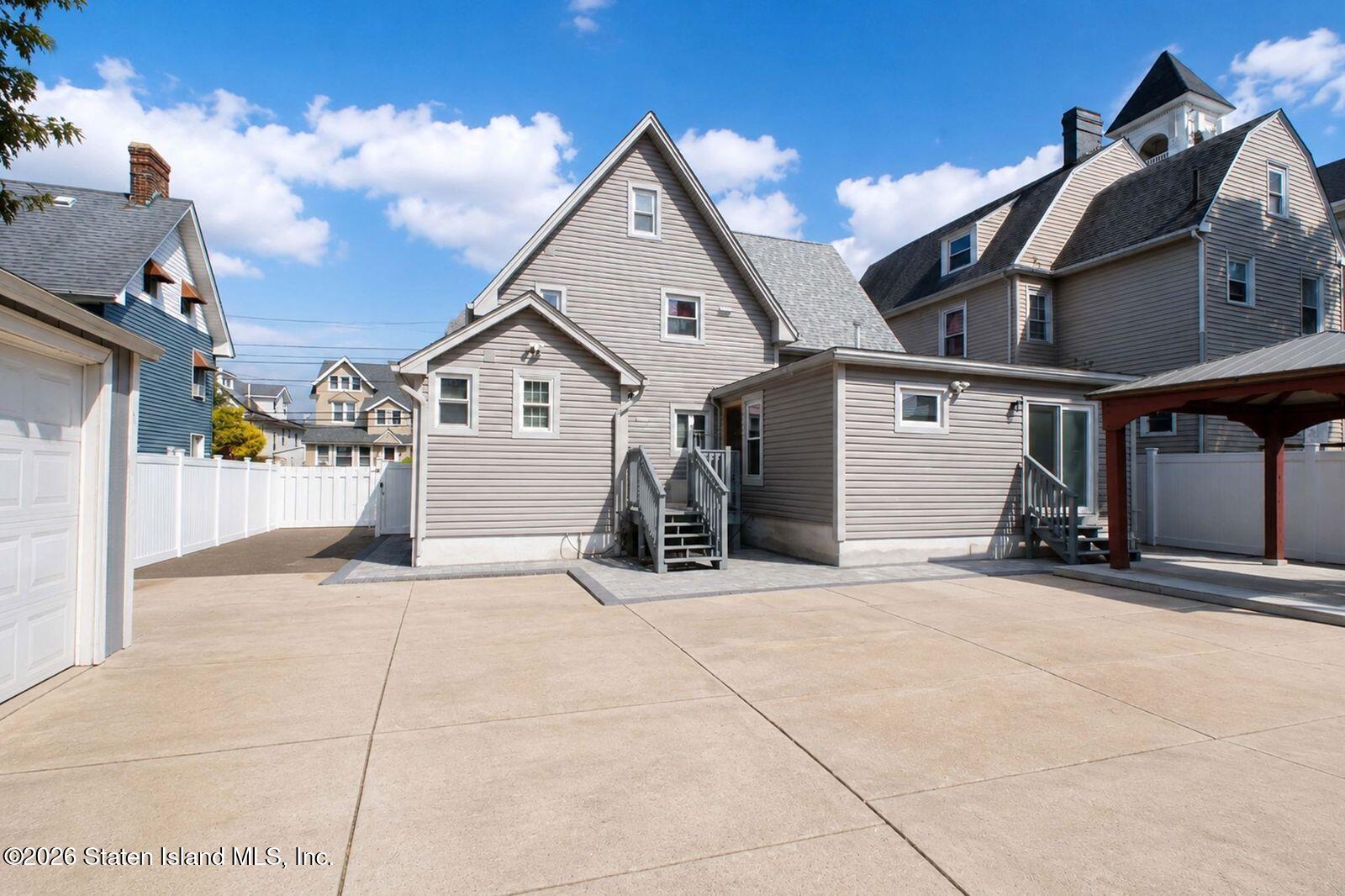 94 Harbor Road Staten Island, NY 10303 - Photo 40 of 46 VlLOaXWA