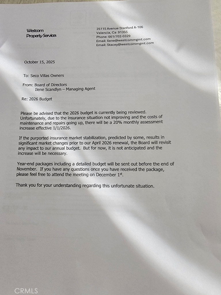 22713 Copper Hill Drive, Unit 42 Saugus, CA 91350 - Photo 2 of 32 a view of a book shelf