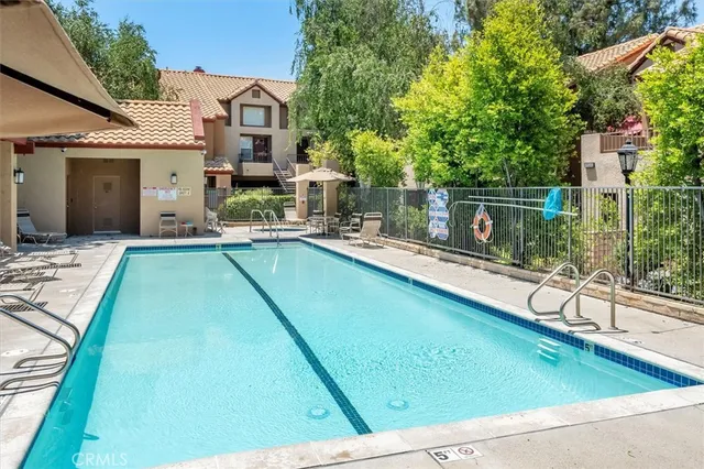 $499,999 | 22713 Copper Hill Drive, Unit 42, Saugus, CA 91350