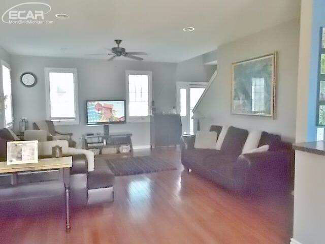 8162 Coldwater Road Flushing, MI 48433 - Photo 20 of 43 21143579-19.JPG