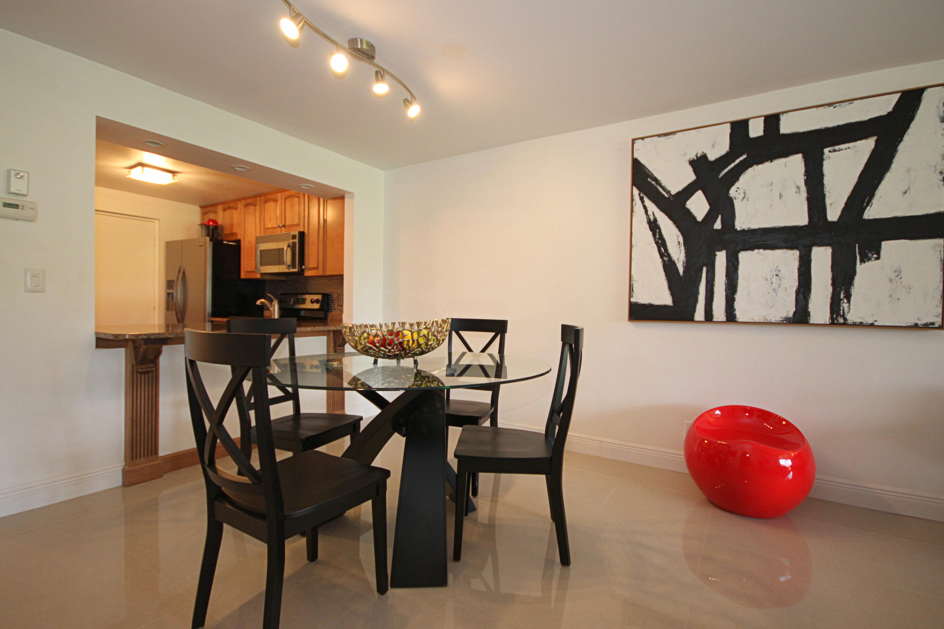 250 Northwest 67th Street, Unit 121 Boca Raton, FL 33487 - Photo 4 of 21 250 NW 67TH ST. #121 (26)