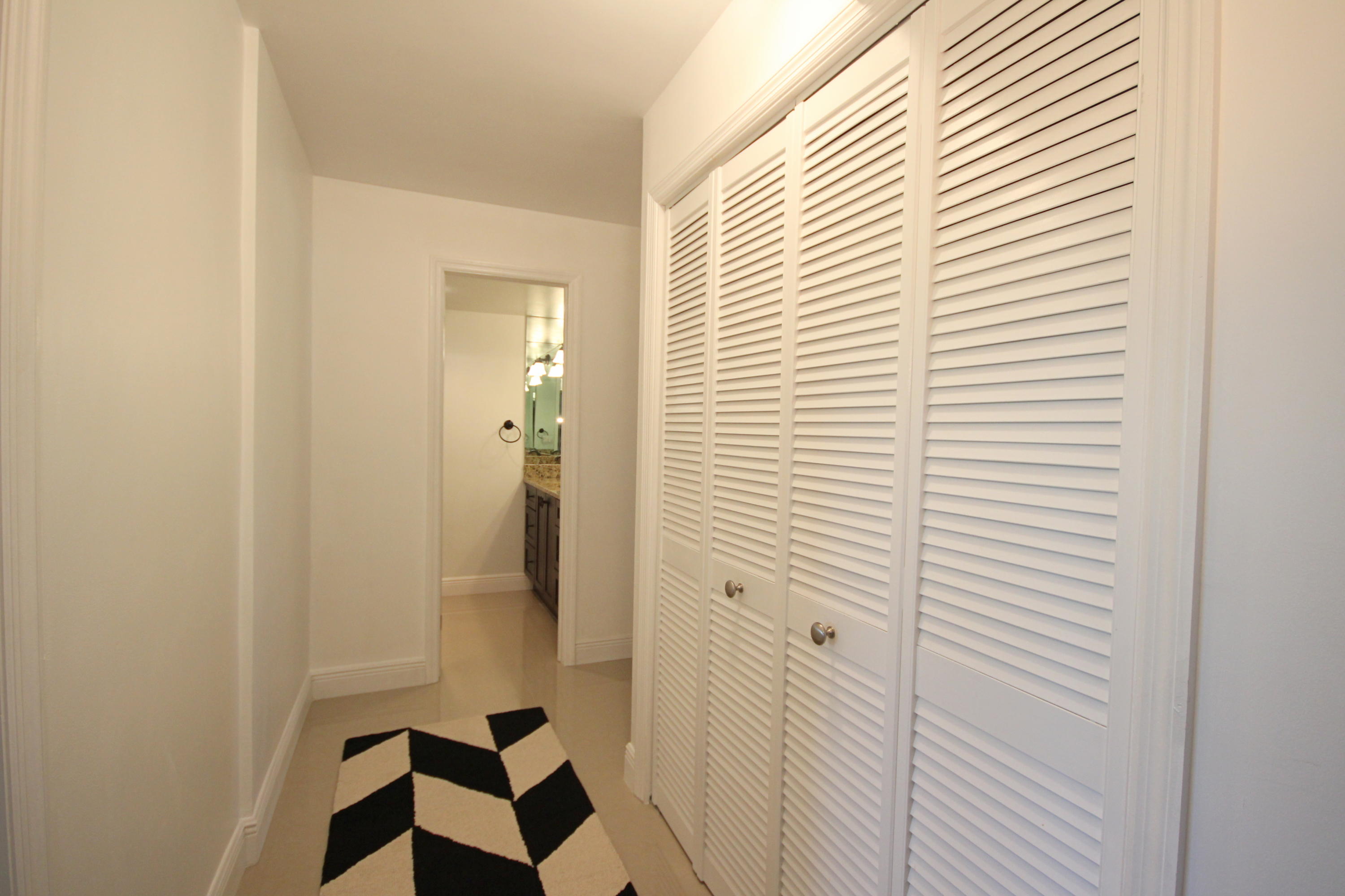 250 Northwest 67th Street, Unit 121 Boca Raton, FL 33487 - Photo 8 of 21 250 NW 67TH ST. #121 (11)