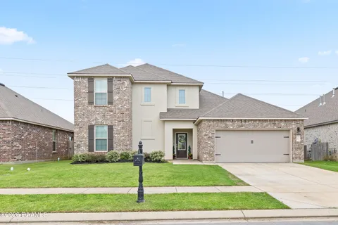 $315,000 | 107 Rue Chateau Royal Drive, Youngsville, LA 70592