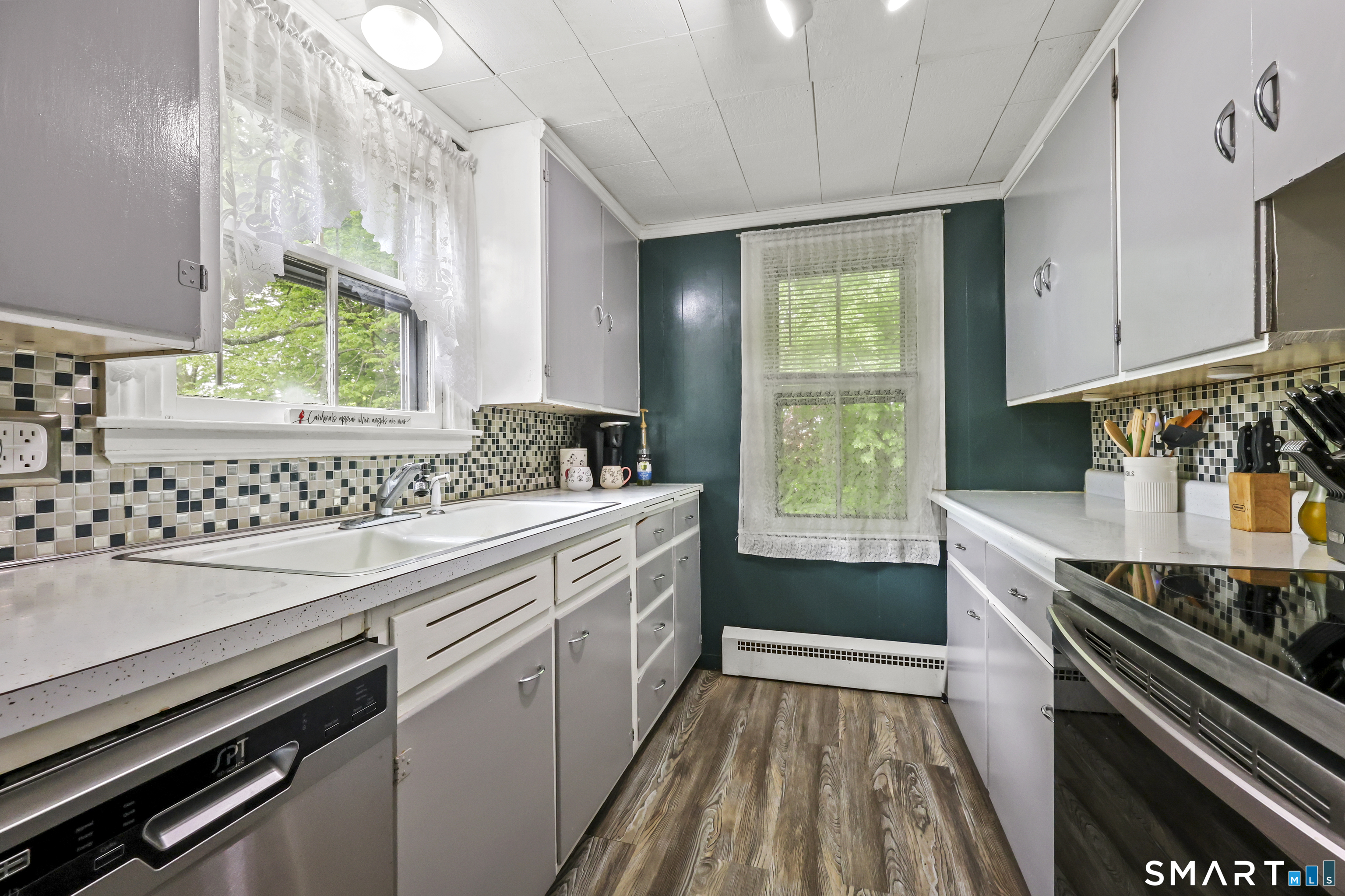 118 Cole Street Torrington, CT 06790 - Photo 10 of 36