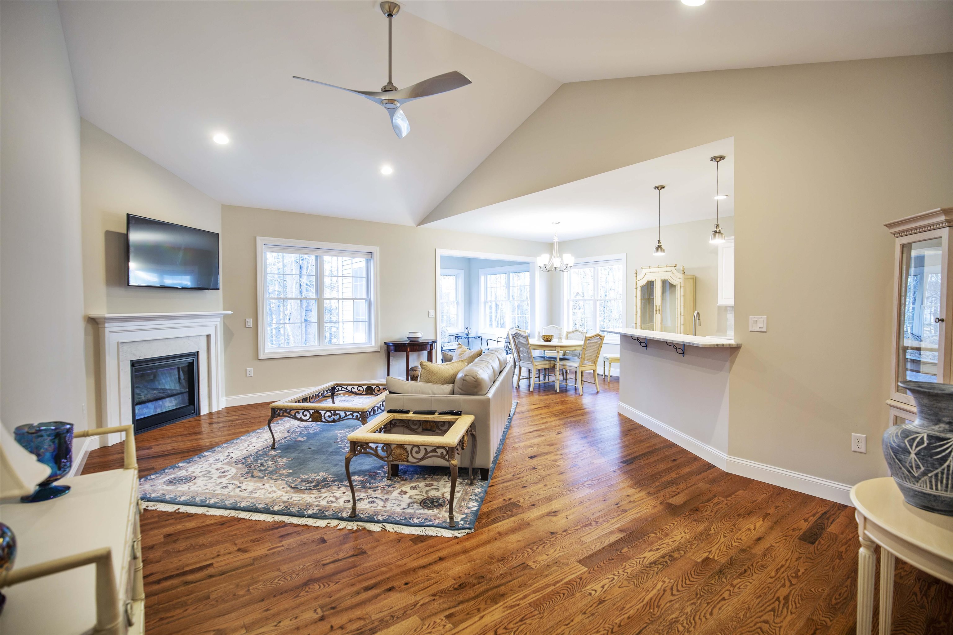 31 Harvest Moon Road Londonderry, NH 03053 - Photo 5 of 34