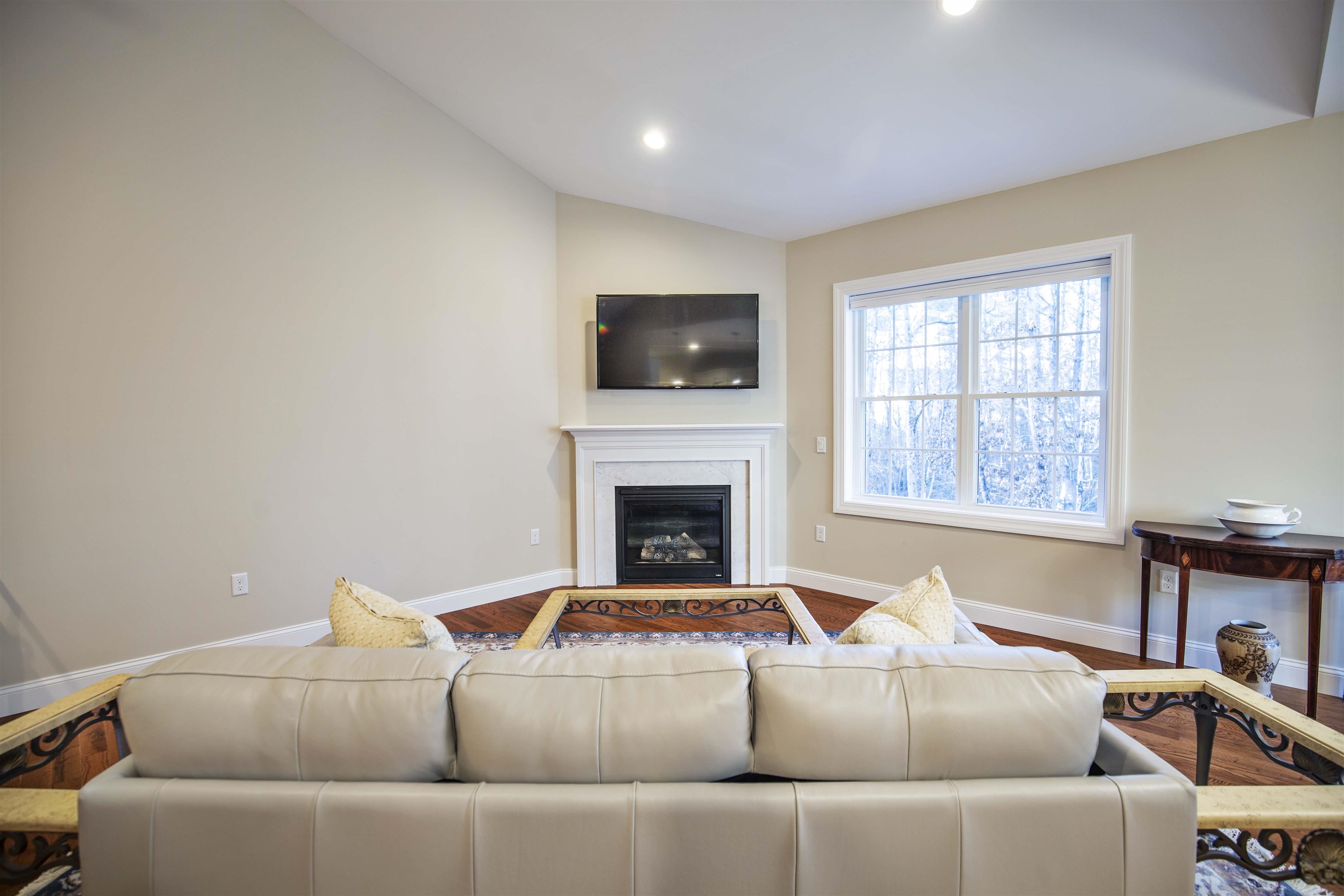 31 Harvest Moon Road Londonderry, NH 03053 - Photo 8 of 34