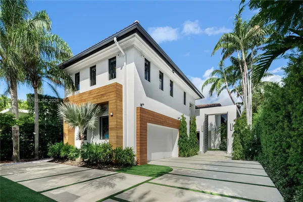 $13,000,000 | 4442 Prairie Avenue, Miami Beach, FL 33140