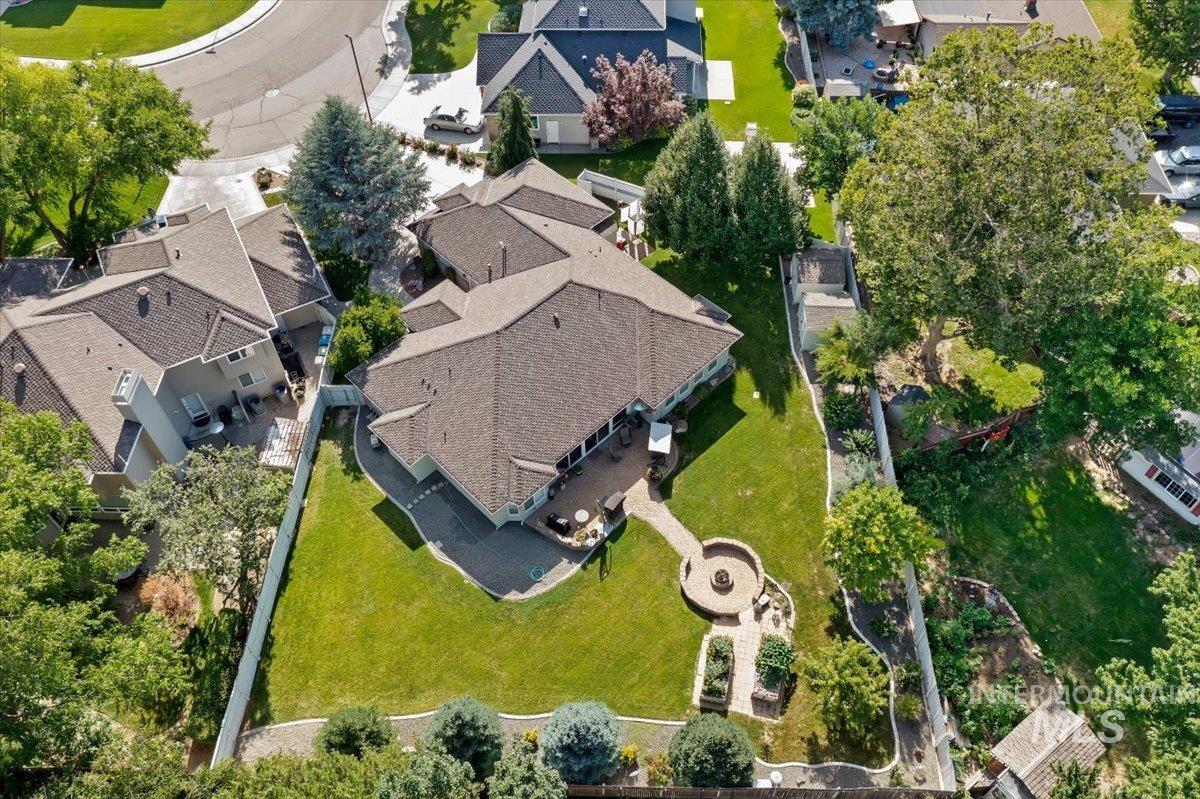 5184 North Greyloch Way Boise, ID 83704 - Photo 26 of 32 Aerial perspective showcasing the property's extensive grounds