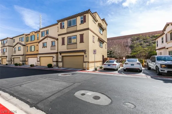 $396,000 | 1525 Spiced Wine Avenue, Unit 17105, Henderson, NV 89074