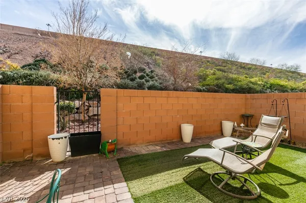 $396,000 | 1525 Spiced Wine Avenue, Unit 17105, Henderson, NV 89074