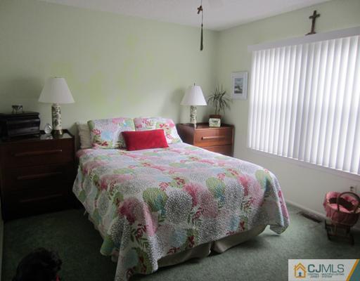 57 Rice Run East Brunswick, NJ 08816 - Photo 12 of 18 Gallery Image 12