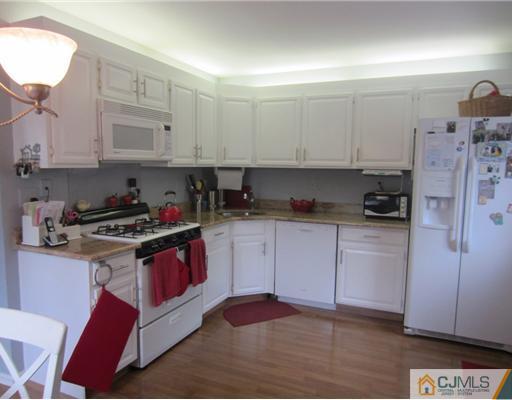 57 Rice Run East Brunswick, NJ 08816 - Photo 6 of 18 Gallery Image 6