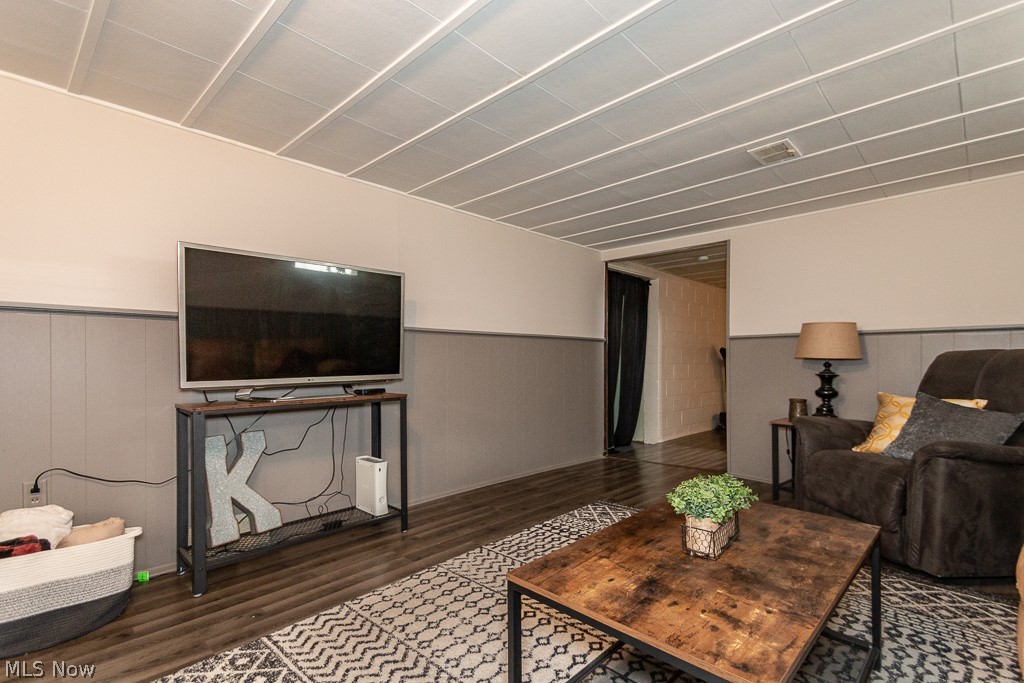 1561 Douglas Road Wickliffe, OH 44092 - Photo 27 of 33 Gallery Image 27