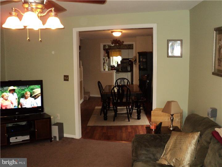 3532 Welsh Road Philadelphia, PA 19136 - Photo 5 of 20 Living Room