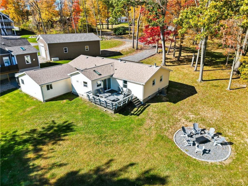 903 Ottawa Mercer, PA 16137 - Photo 17 of 42 a picture of a big yard with an outdoor seating