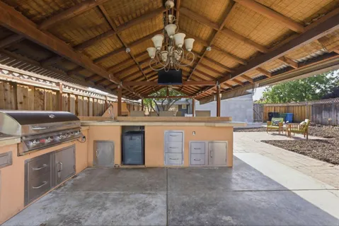$1,549,000 | 2015 Main Street, Santa Clara, CA 95050