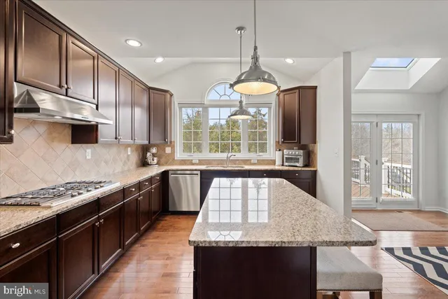 $1,275,000 | 23151 Glenorchy Court, Ashburn, VA 20148