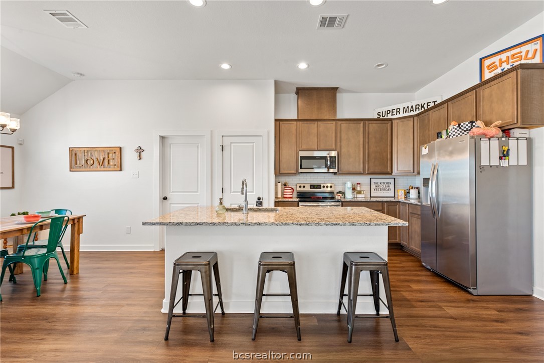 3165 Charge Lane Bryan, TX 77808 - Photo 8 of 26