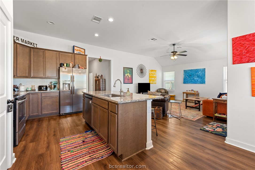 3165 Charge Lane Bryan, TX 77808 - Photo 10 of 26