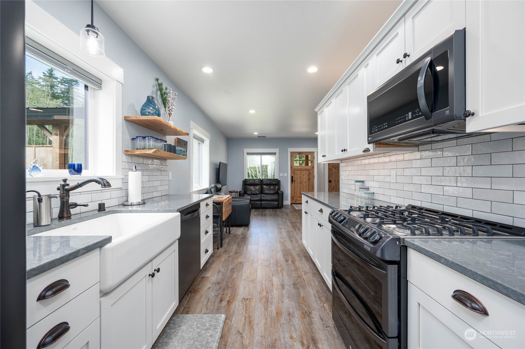 4976 Mercer Road Bow, WA 98232 - Photo 4 of 24 Gallery Image 4