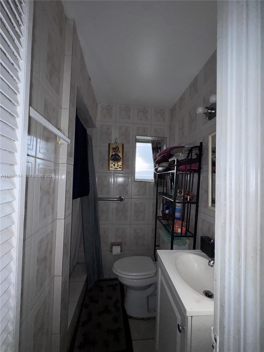 2416 Southwest 12th Street Miami, FL 33135 - Photo 33 of 35