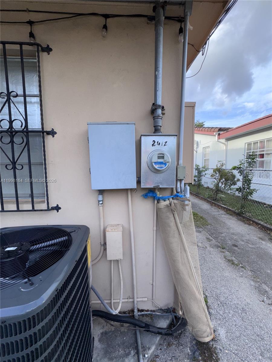 2416 Southwest 12th Street Miami, FL 33135 - Photo 8 of 35