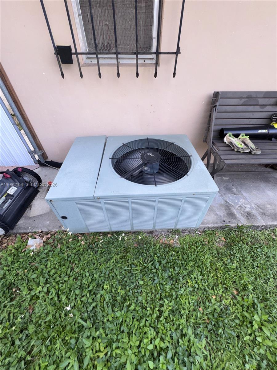 2416 Southwest 12th Street Miami, FL 33135 - Photo 9 of 35