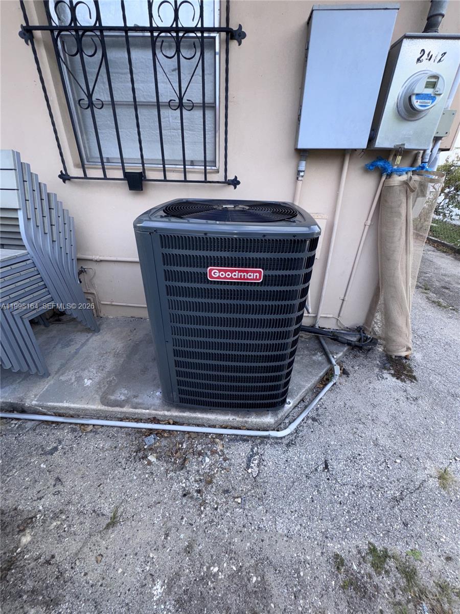 2416 Southwest 12th Street Miami, FL 33135 - Photo 10 of 35