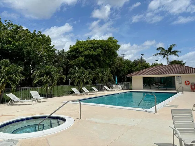 $2,150 | 3000 Florida Boulevard, Unit 203D, Delray Beach, FL 33483