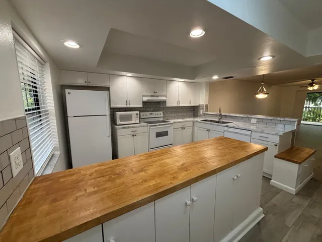 $2,150 | 3000 Florida Boulevard, Unit 203D, Delray Beach, FL 33483