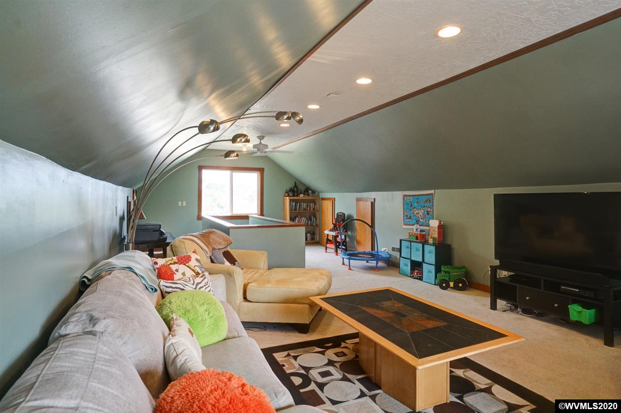 522 North Knights Bridge Road Canby, OR 97013 - Photo 25 of 39 Gallery Image 25