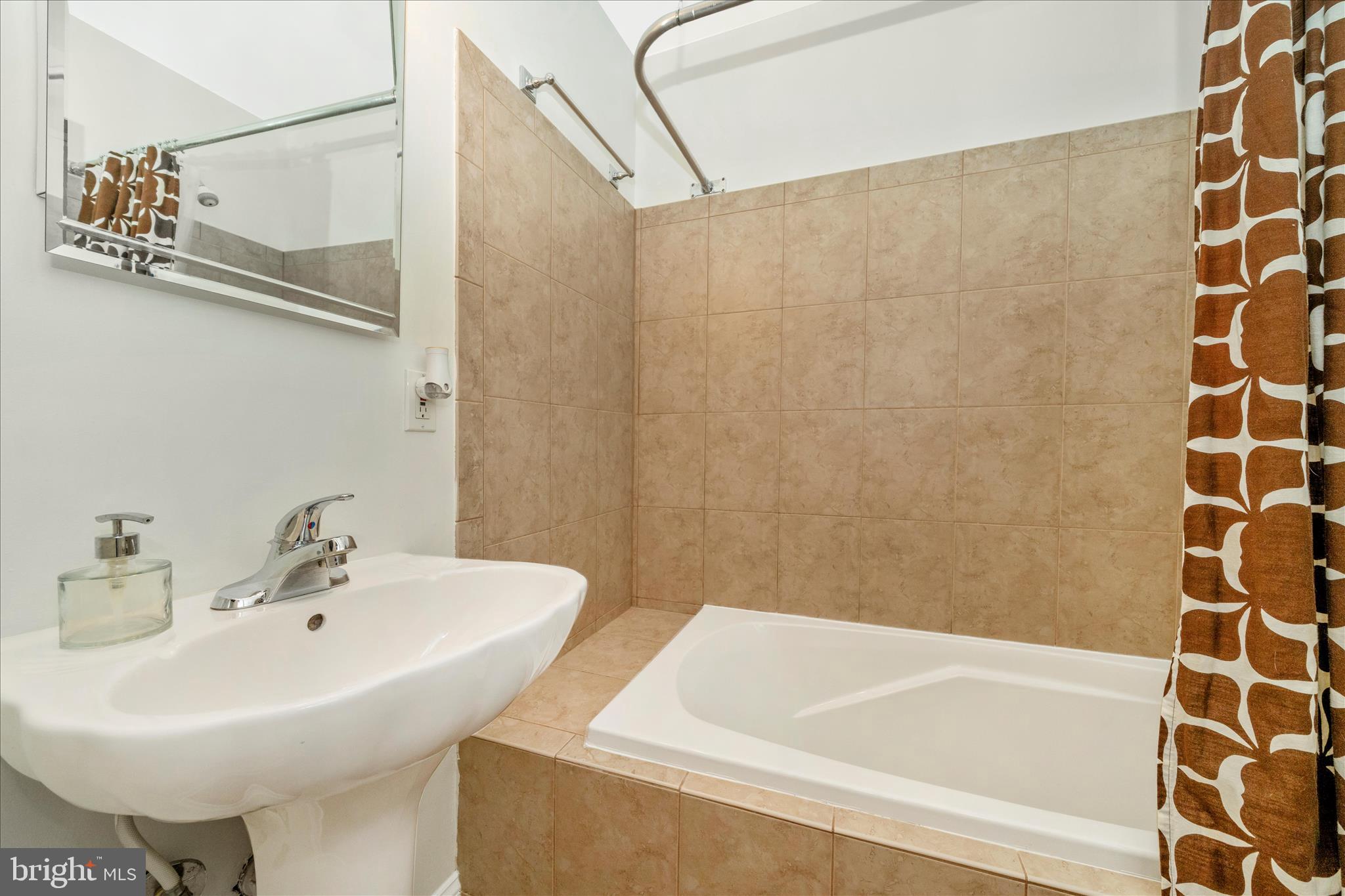 3535 Roland Avenue Baltimore, MD 21211 - Photo 35 of 55 Hall Bathroom