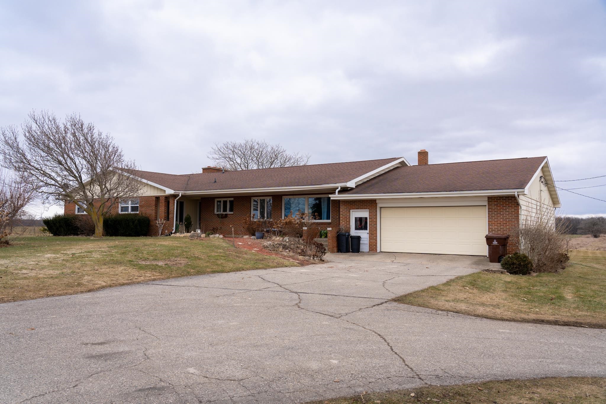 6426 East Blanchard Road Shepherd, MI 48883 - Photo 2 of 96